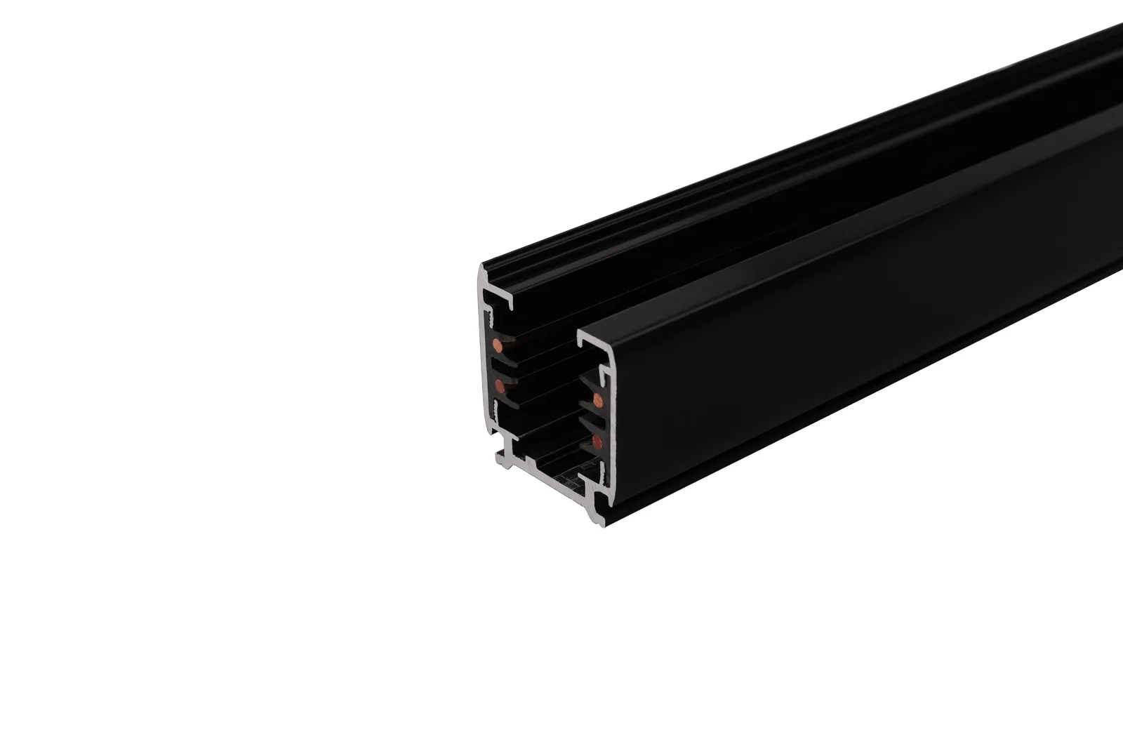 3-phase 4-wire lighting track used on European retail projects